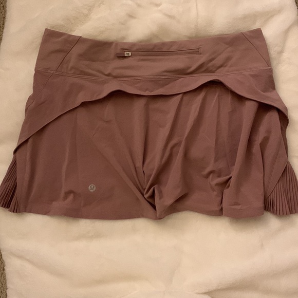 lululemon Play Off the Pleats Mid-Rise Skirt - Picture 1 of 3
